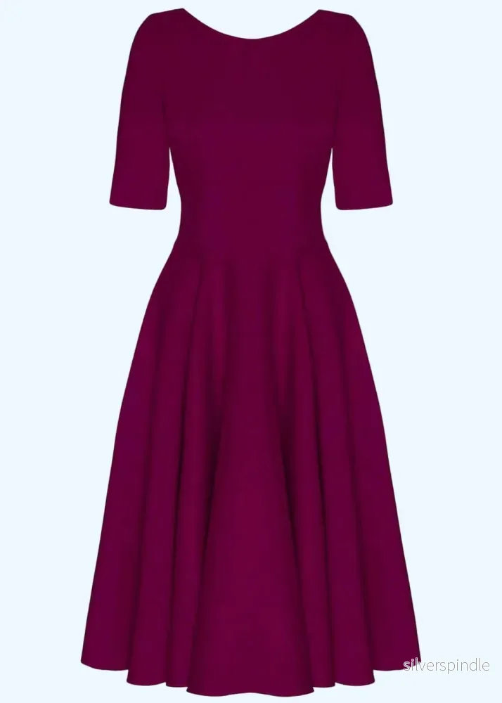Hepburn 1950-talsstil svängklänning – berry