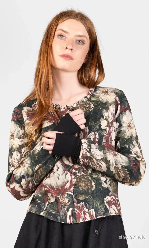 Blus med volangdetaljer, figursydd Blus med volangdetaljer, figursydd