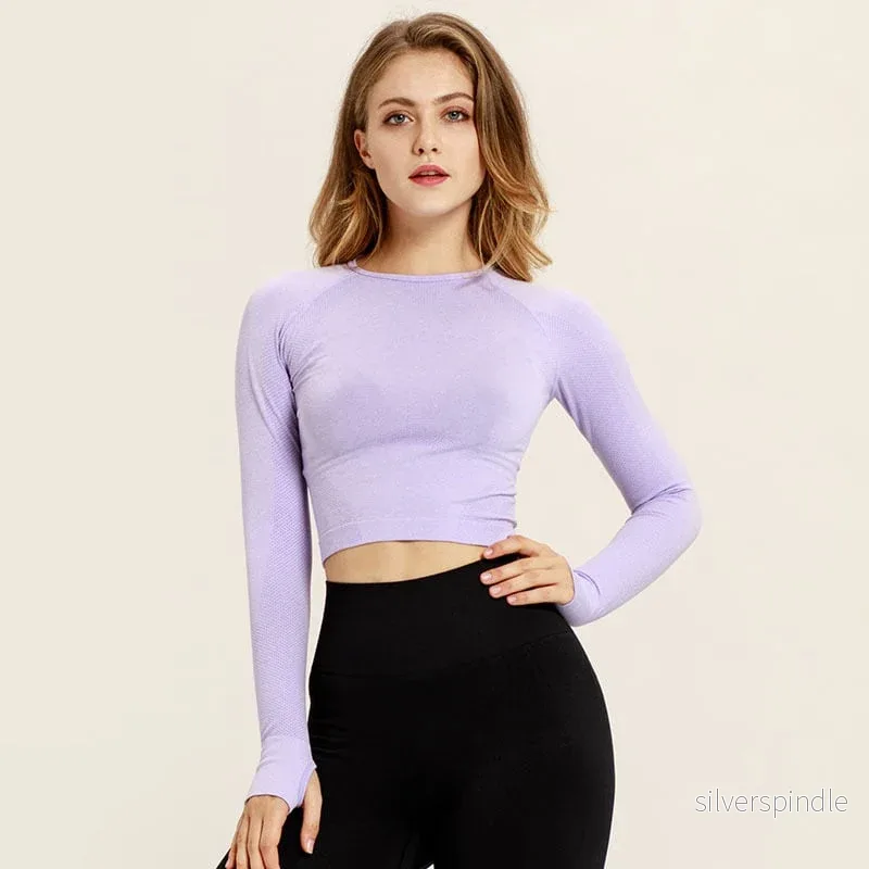 Emma | Sömlös Långärmad Crop Top med Tumhål - Bild 2
