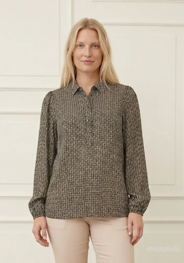 Asta Blouse – Graphic Black Strokes Asta Blouse – Graphic Black Strokes