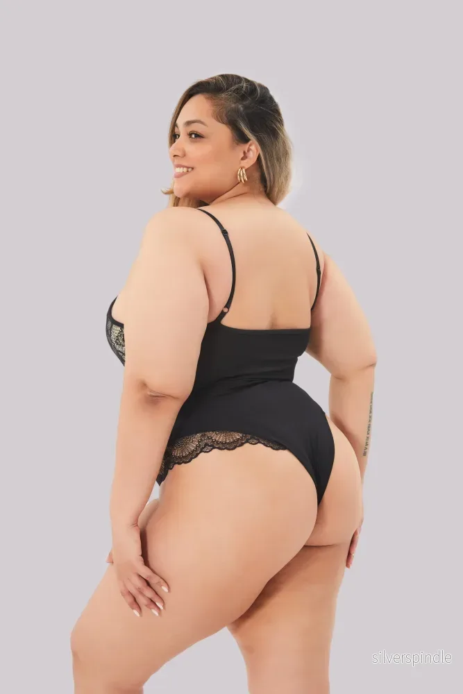 Sophia | Elegant Formande Spets Bodysuit - Bild 2