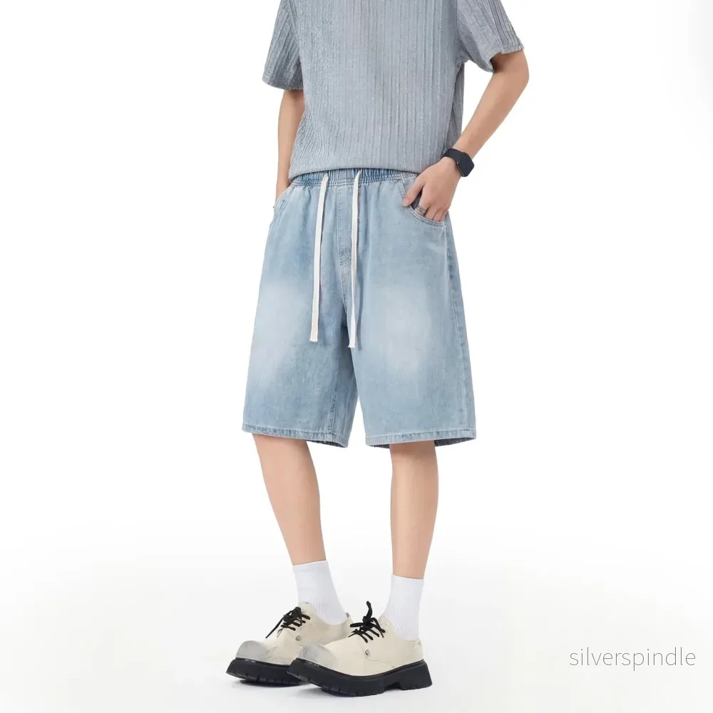 Liam | Stretchiga Blå Herrjeanshorts Med Raka Ben Liam | Stretchiga Blå Herrjeanshorts Med Raka Ben
