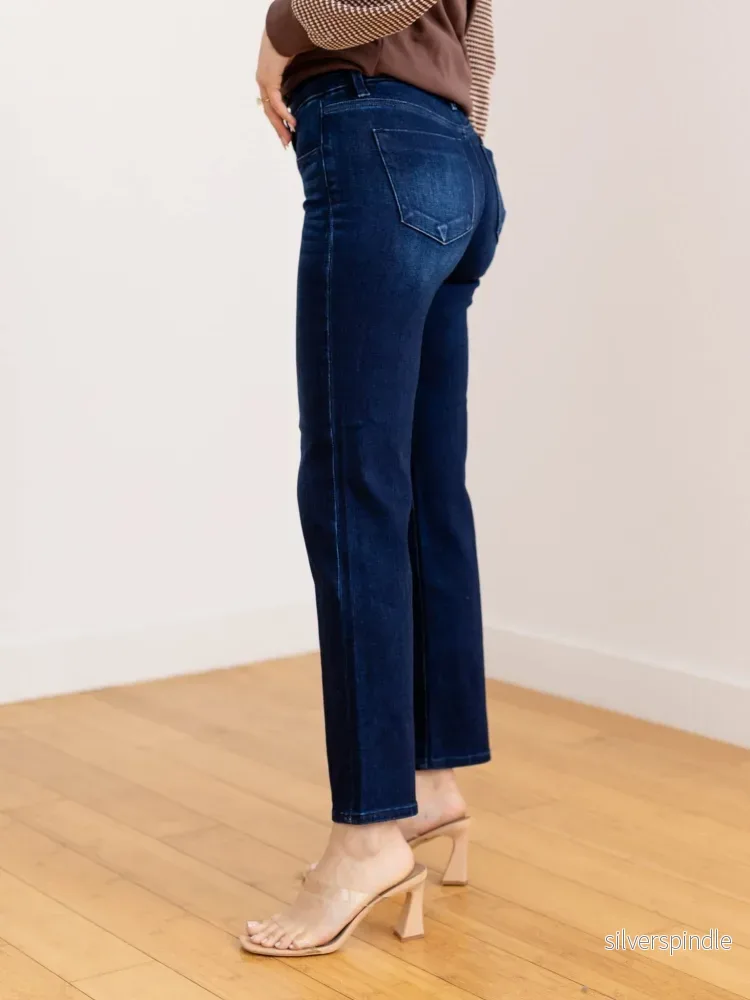 Sofia | Mörka Mellanhöga Rak Jeans Dam - Bild 2