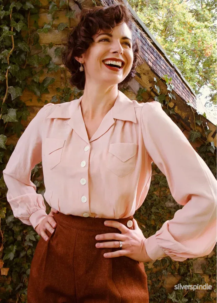 Sweetheart skjortblus i vintagestil - ljusblått - Bild 3