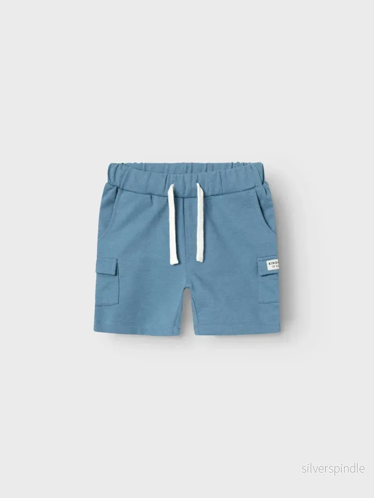 Blå mjukis shorts med fickor - Bild 2