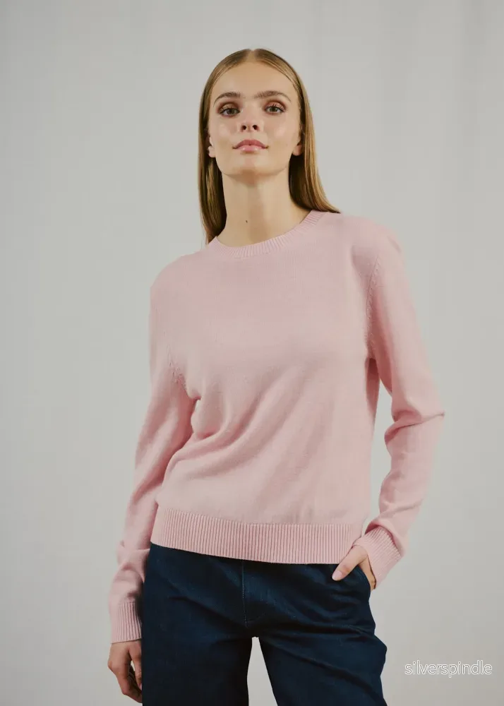 BS Brunhild Regular Fit Stickat – Chalk Pink BS Brunhild Regular Fit Stickat – Chalk Pink