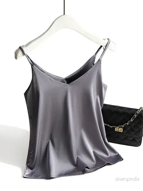 Elegant Satin Cami-Top för Kvinnor med Justerbara Remmar | Minimalistisk Design för Varma Dagar - Bild 3