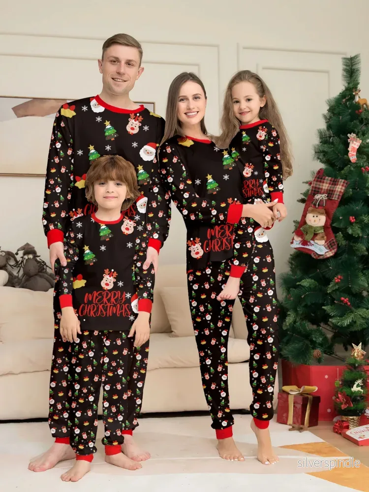 Familjepyjamas | Julpyjamas i Svart med Roligt All-Over Tryck | Bekväm Nattkläder för Mysiga Julmorgnar