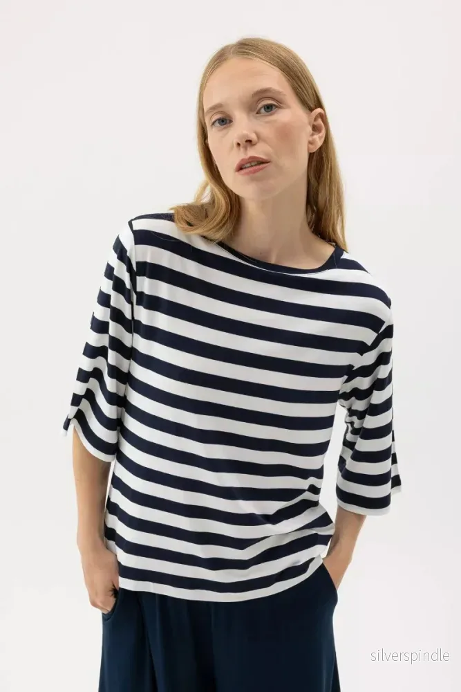 Ellen Tee Ellen Tee
