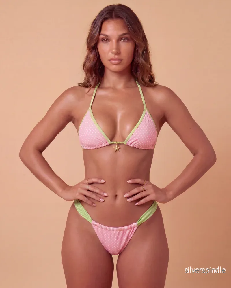 Ella | Färgglad Triangelbikini Med Tropiska Detaljer Ella | Färgglad Triangelbikini Med Tropiska Detaljer
