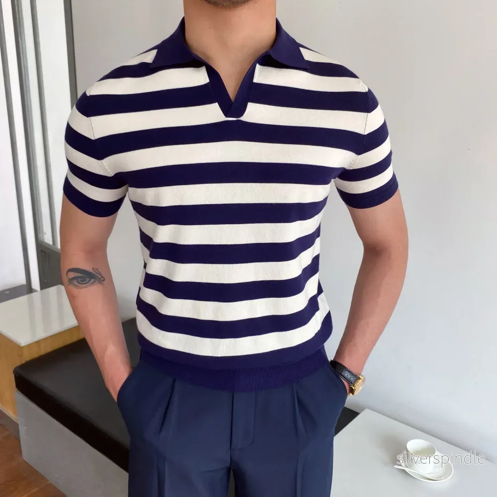 Ethan | Randig Kortärmad Skjorta med Flockade Detaljer för Herr Ethan | Randig Kortärmad Skjorta med Flockade Detaljer för Herr