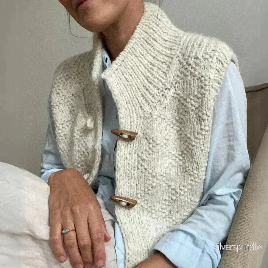 Elegant Korta Väst för Kvinnor i Beige med Dekorativa Knappar | Mjuk Stickad Design för Komfort och Stil - Bild 2