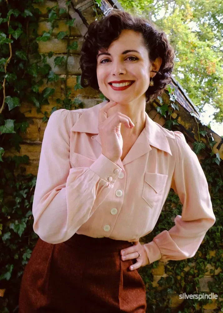 Sweetheart skjortblus i vintagestil - ljusblått - Bild 2