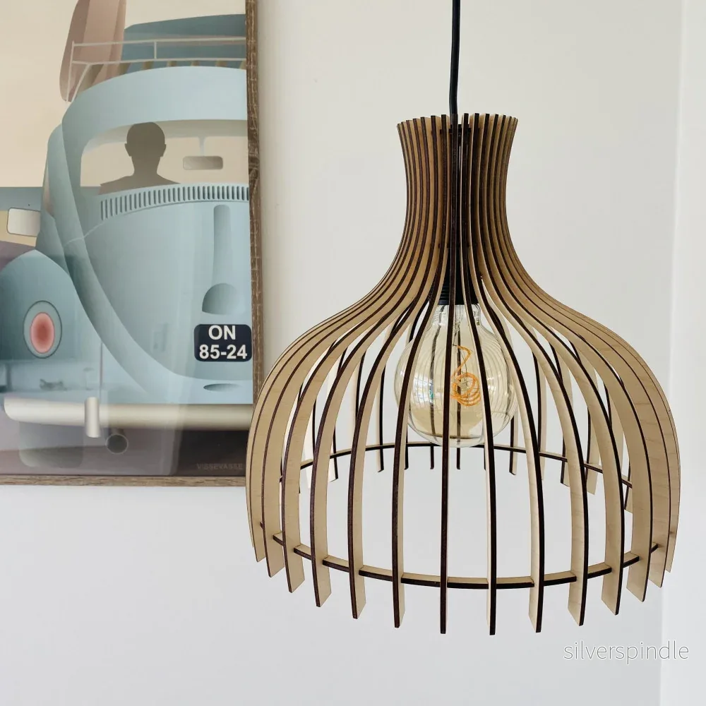Hänglampa av lameller, trälampa