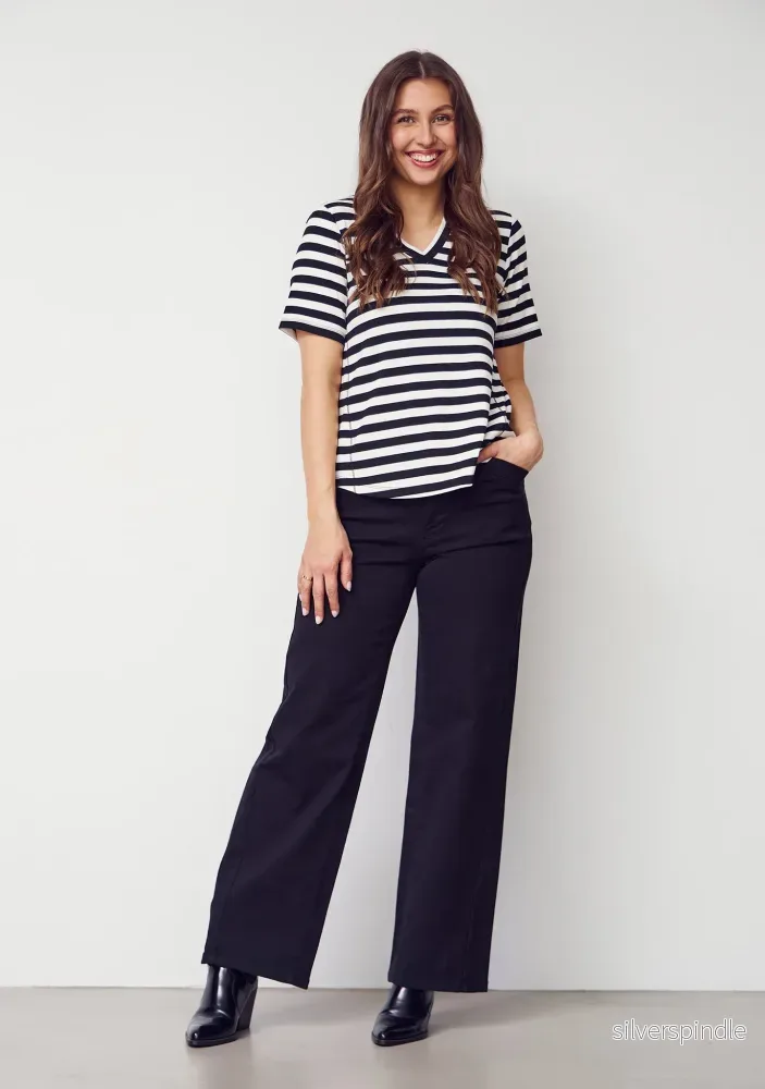 Jeila T-Shirt – Black/Broken White stripe Jeila T-Shirt – Black/Broken White stripe