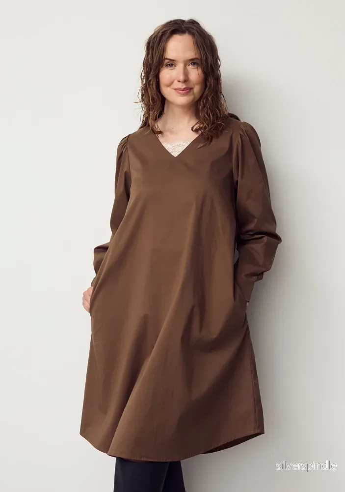 Sigga V-Neck Dress - Cafe Latte
