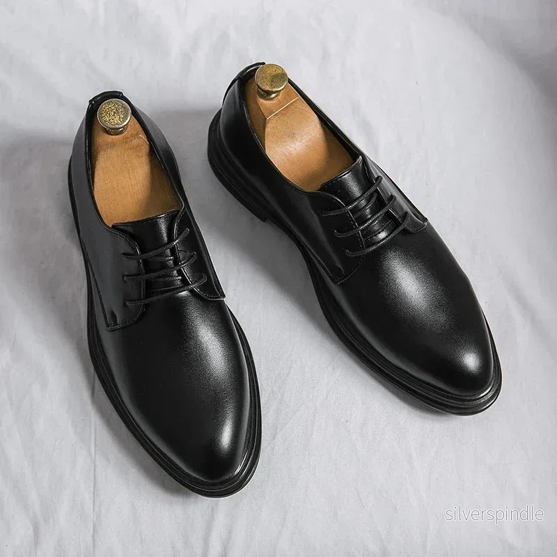 Elegant Svart Derby Skor för Män med Högblank Finish | Tidlös Design för Formella Evenemang Elegant Svart Derby Skor för Män med Högblank Finish | Tidlös Design för Formella Evenemang