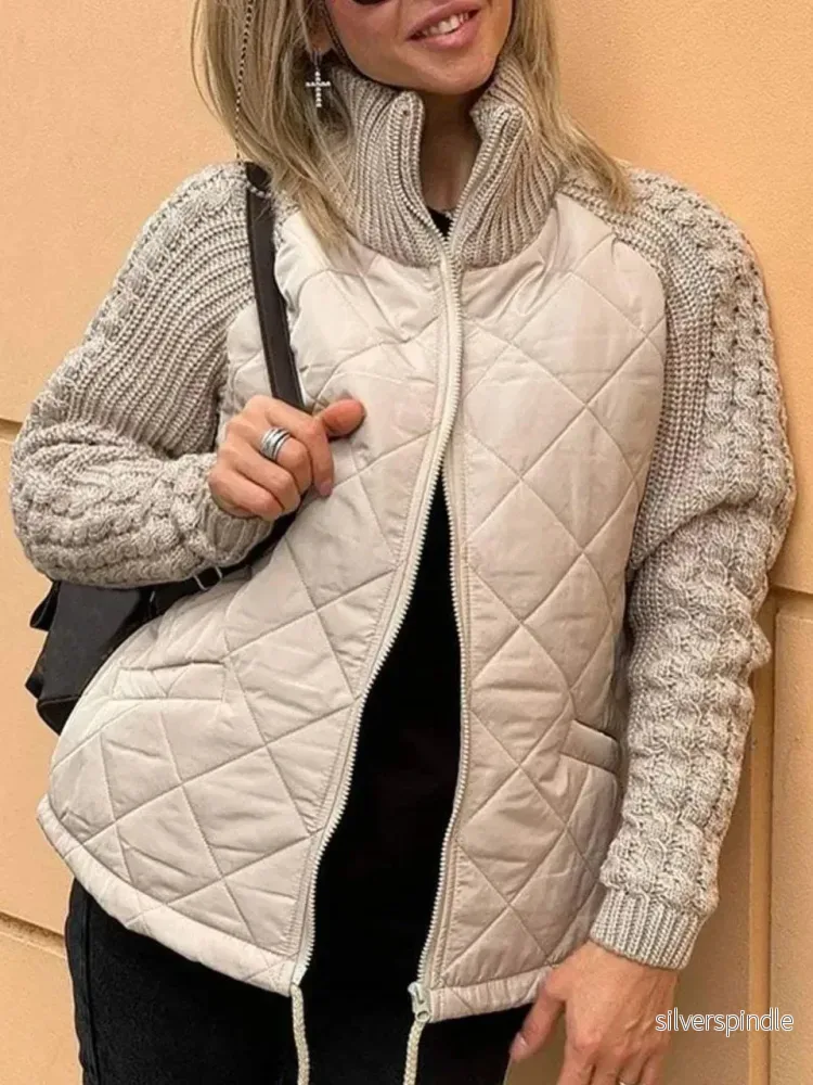 Kvinnors Quiltad Jacka med Texturerade Ärmar och Tratthals | Värmande och Stilren för Höst/Vinter Kvinnors Quiltad Jacka med Texturerade Ärmar och Tratthals | Värmande och Stilren för Höst/Vinter