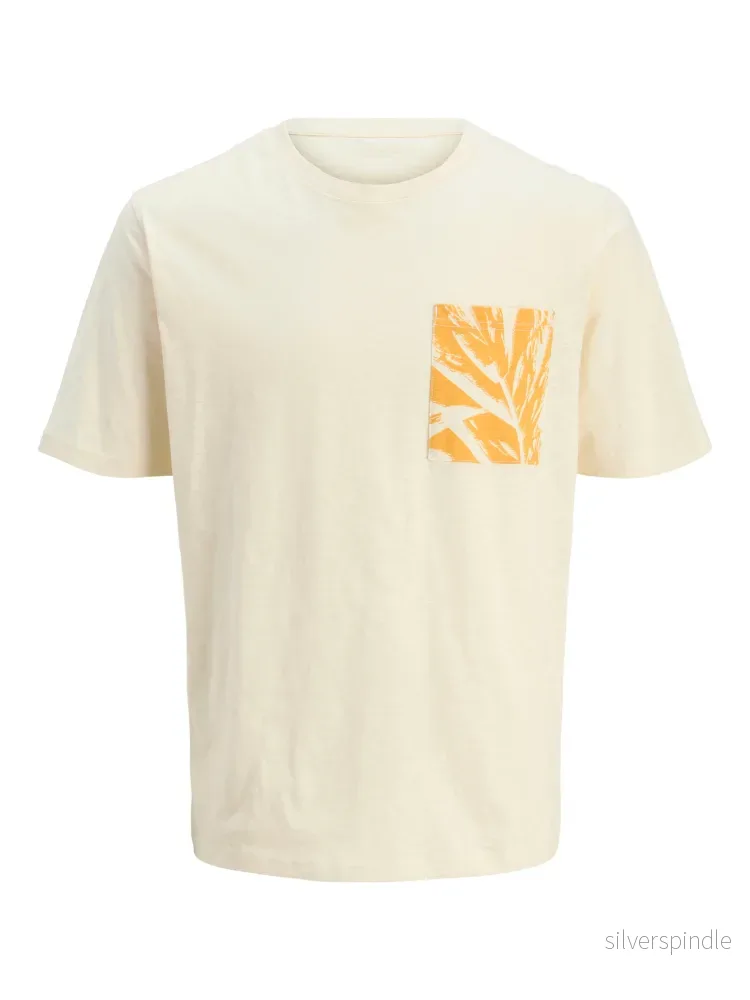 T-shirt med mönstad ficka T-shirt med mönstad ficka
