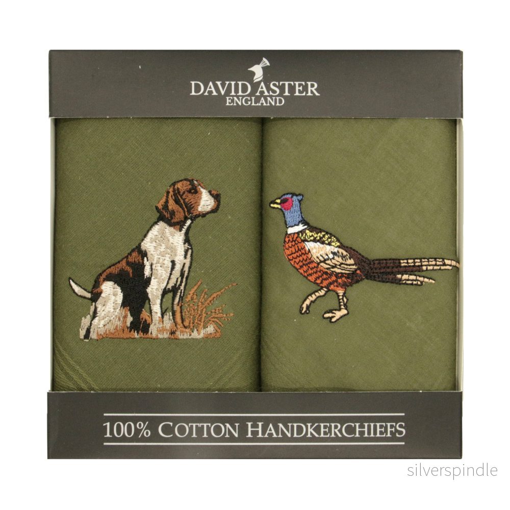 David Aster – Näsdukar med broderi av fasan och spaniel David Aster – Näsdukar med broderi av fasan och spaniel