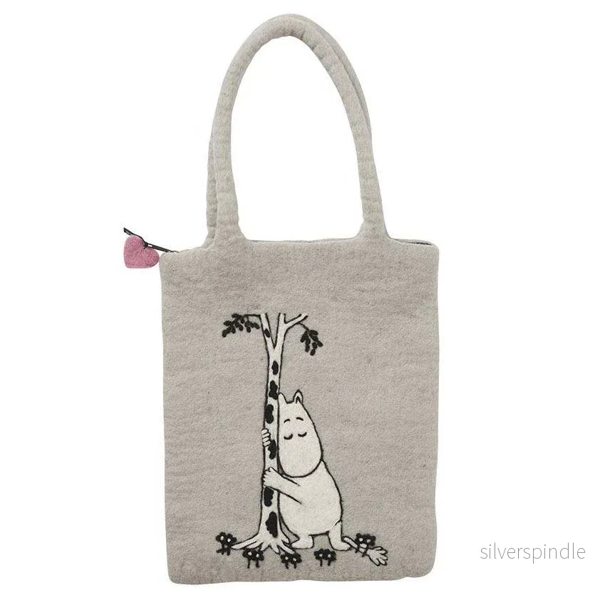 Moomin Tree Hug Moomin Tree Hug